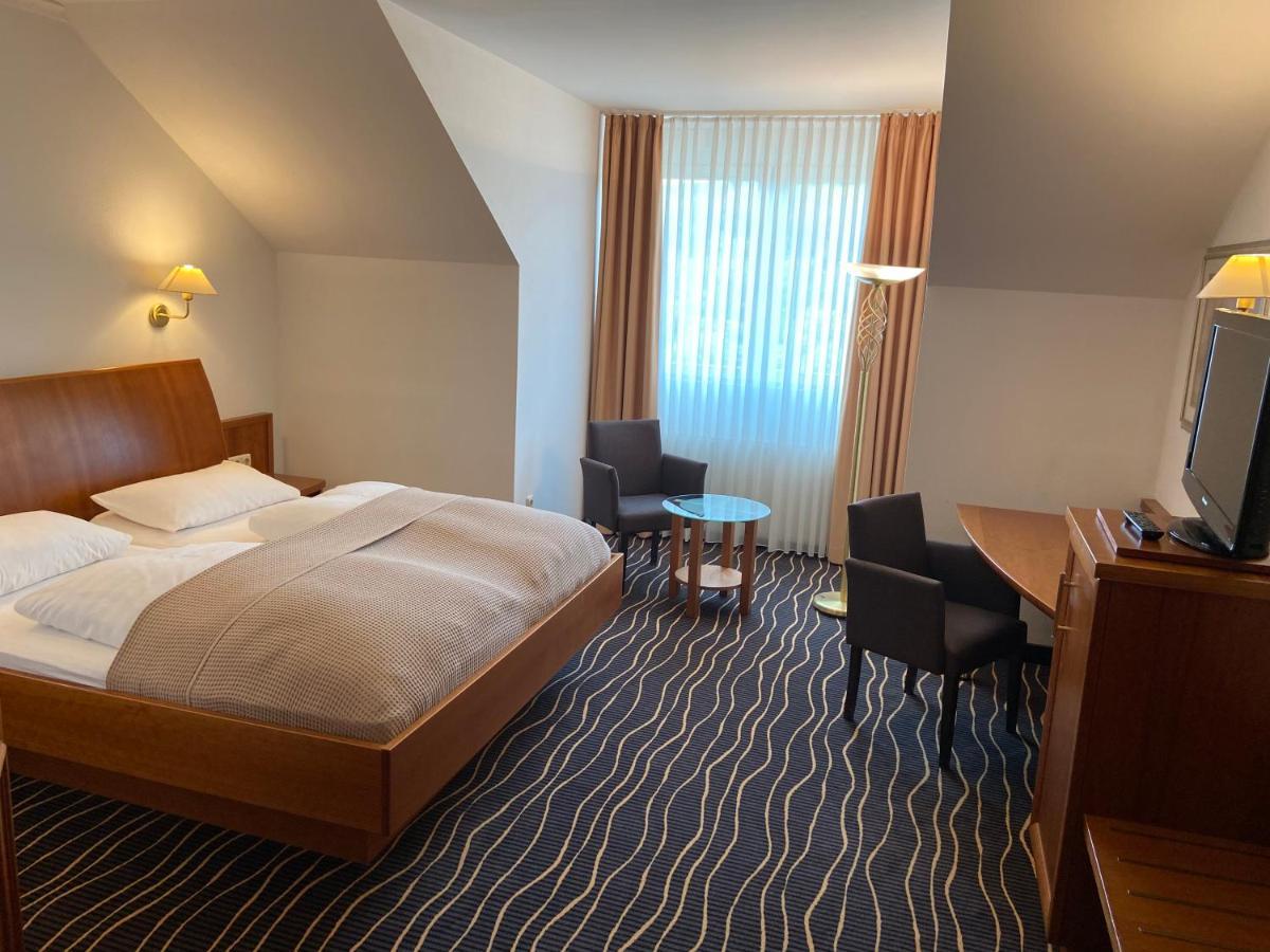 Hotel Zur Schoenen Aussicht Марктхайденфельд Экстерьер фото