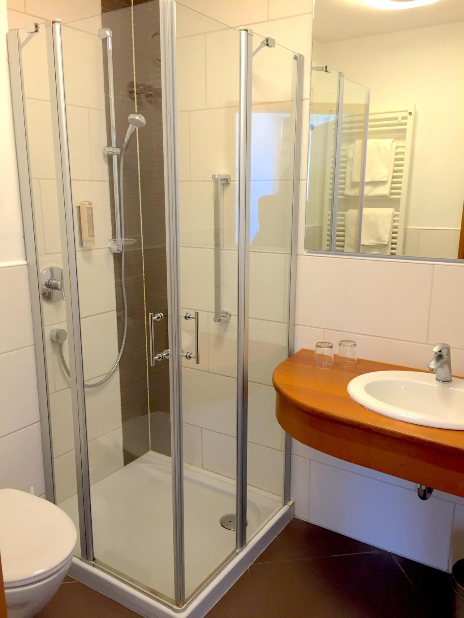 Hotel Zur Schoenen Aussicht Марктхайденфельд Экстерьер фото